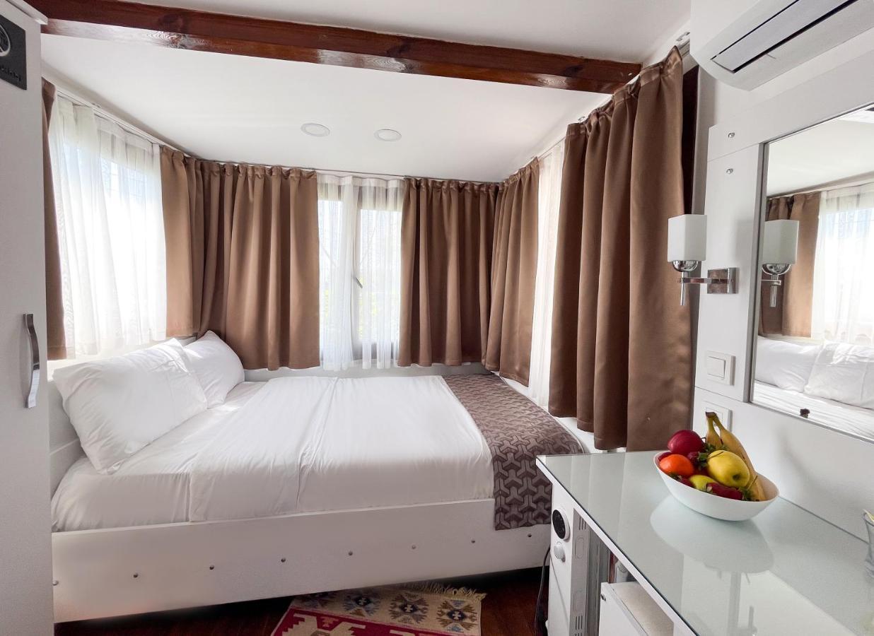 Galley Hotel Istanbul Exterior photo